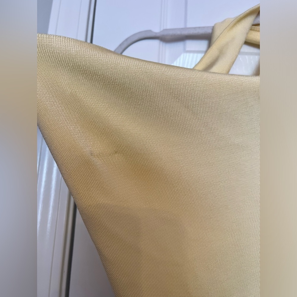 Elegant Yellow Off-Shoulder Maxi Dress - Picture 9 of 11